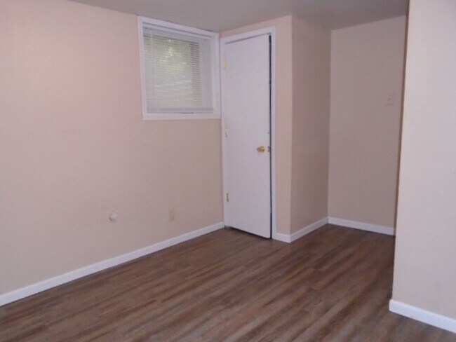 Building Photo - 1810 Leavenworth St