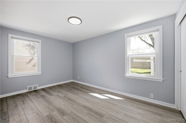 Building Photo - 1257 Brighton Rd