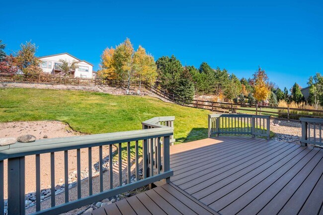 Building Photo - D20 5bdrm Home on Quiet Street in North Co...