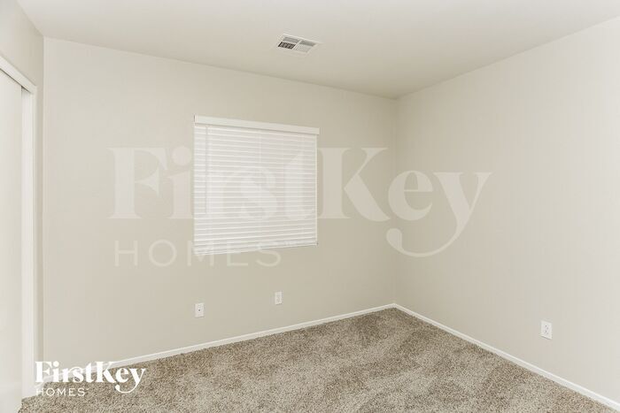 Building Photo - 2115 Mountain Rock Ct