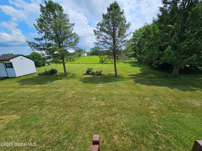 Building Photo - 12 Fisher Ln