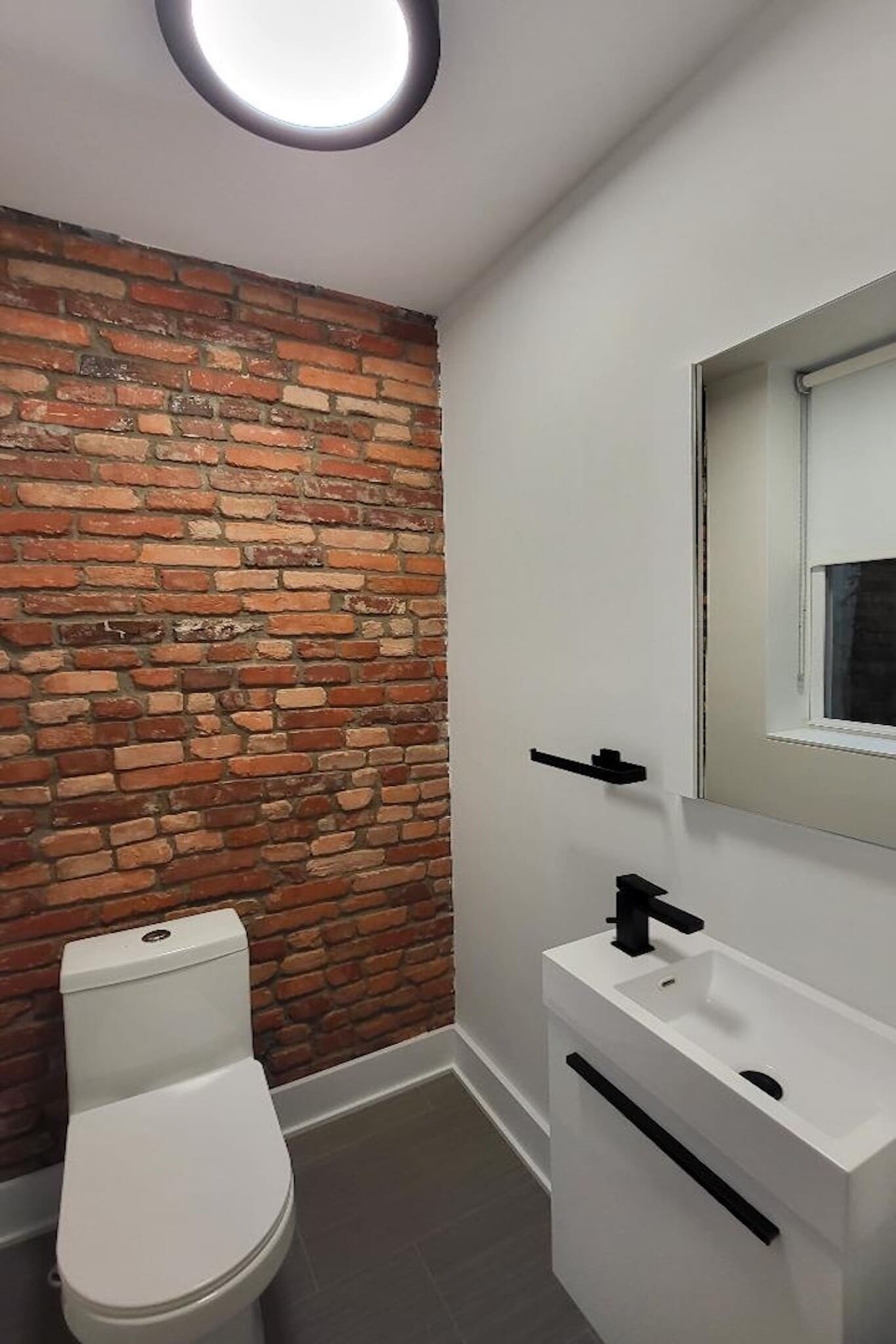 Building Photo - 1237 S 27th St