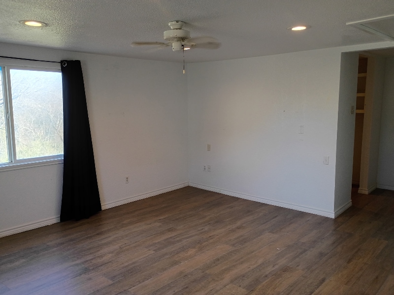 Building Photo - 2152 Moore Ave