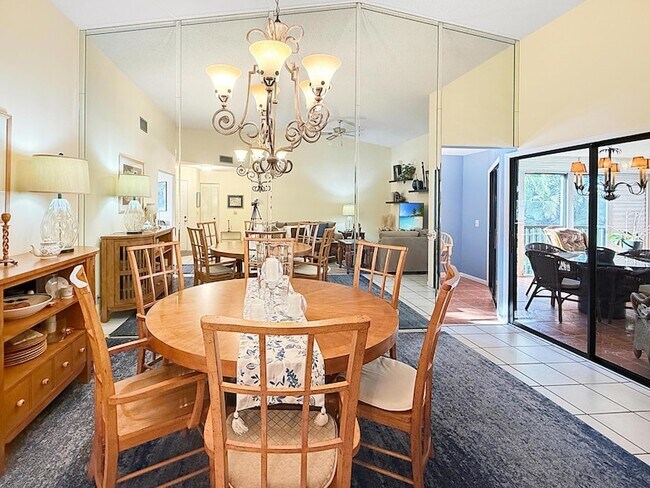 Building Photo - 3358 Perimeter Dr