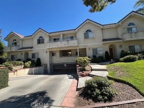 Building Photo - 900 Arcadia Ave