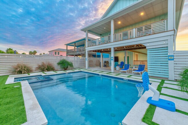 Building Photo - 119 6th St