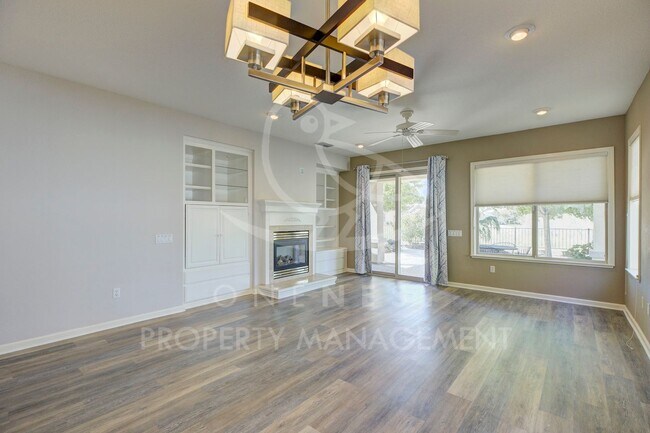 Building Photo - 400 Lilypond Ln