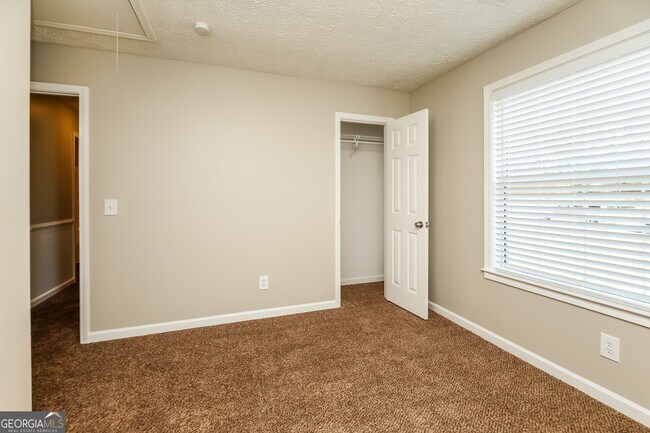 Building Photo - 67 Poplar Springs Ct