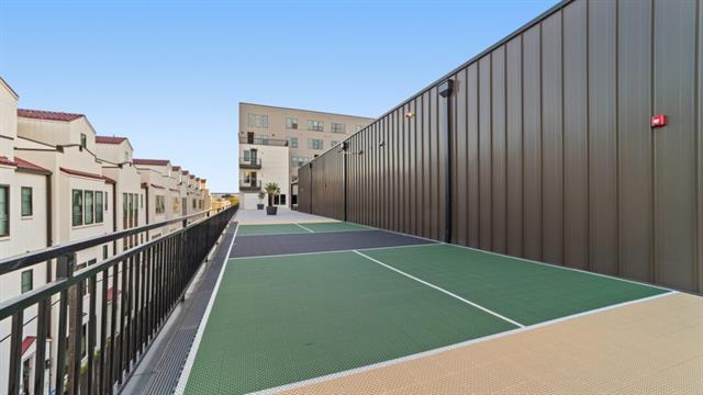 Building Photo - 1900 S Ervay St