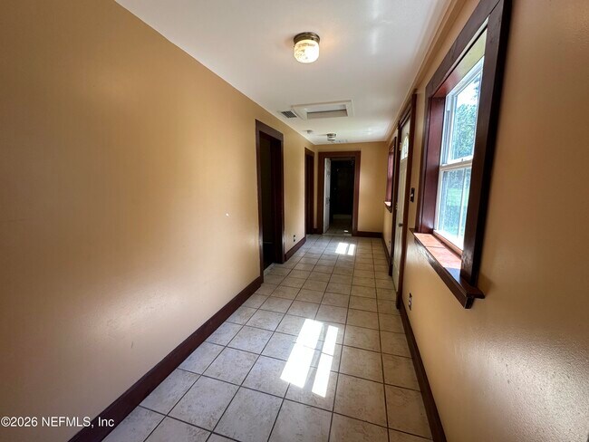 Building Photo - 21317 SE 111 Ave