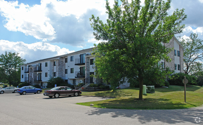 Primary Photo - Greenbriar Apartments