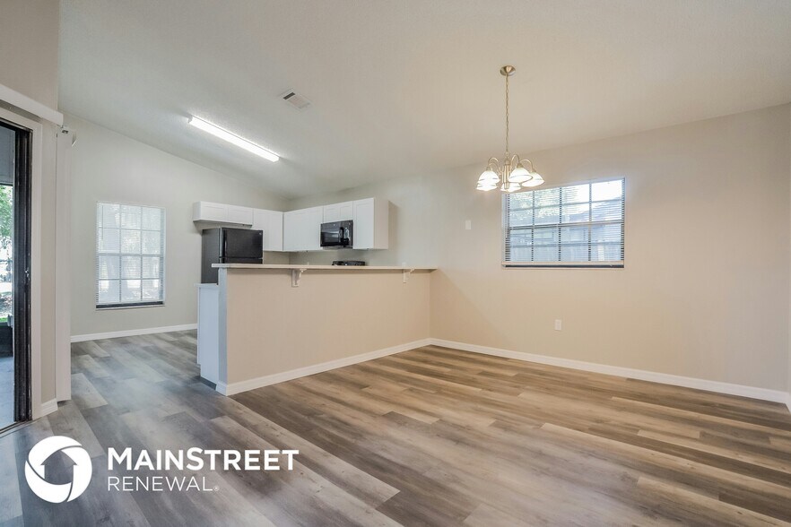 Building Photo - 1615 Sunburst Way