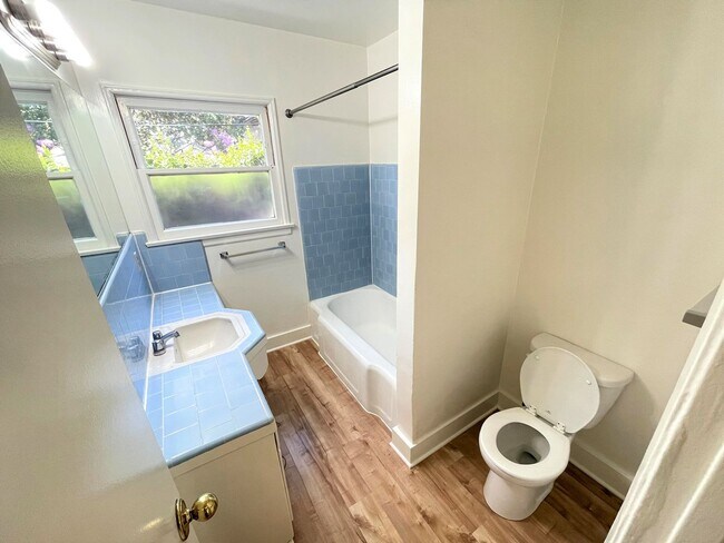 Building Photo - 3539-3541 Lewis Ave. Long Beach, CA 90807