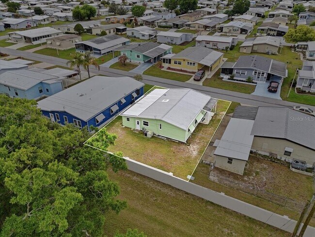Building Photo - 1798 Fox Hill Dr