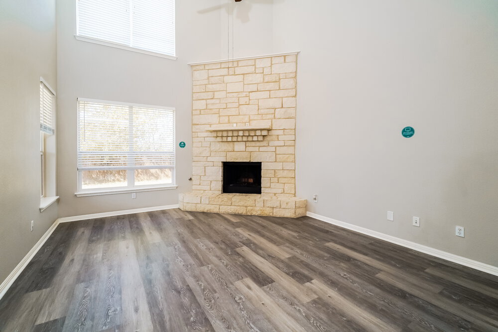Building Photo - 909 Hot Spring Valley