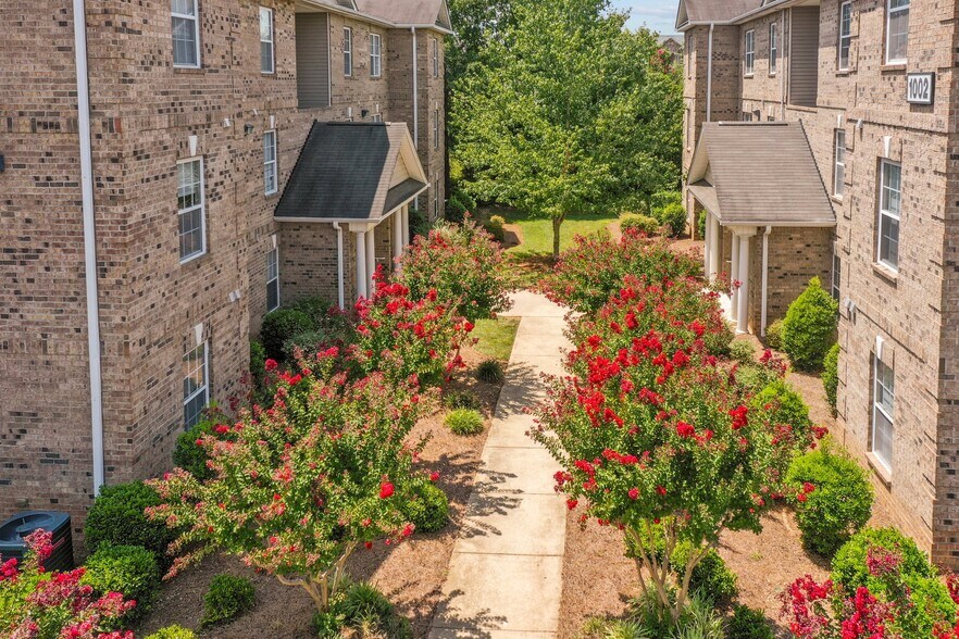 The Phoenix Apts 1000 Campus Trace Dr Elon NC 27244 Apartment Finder