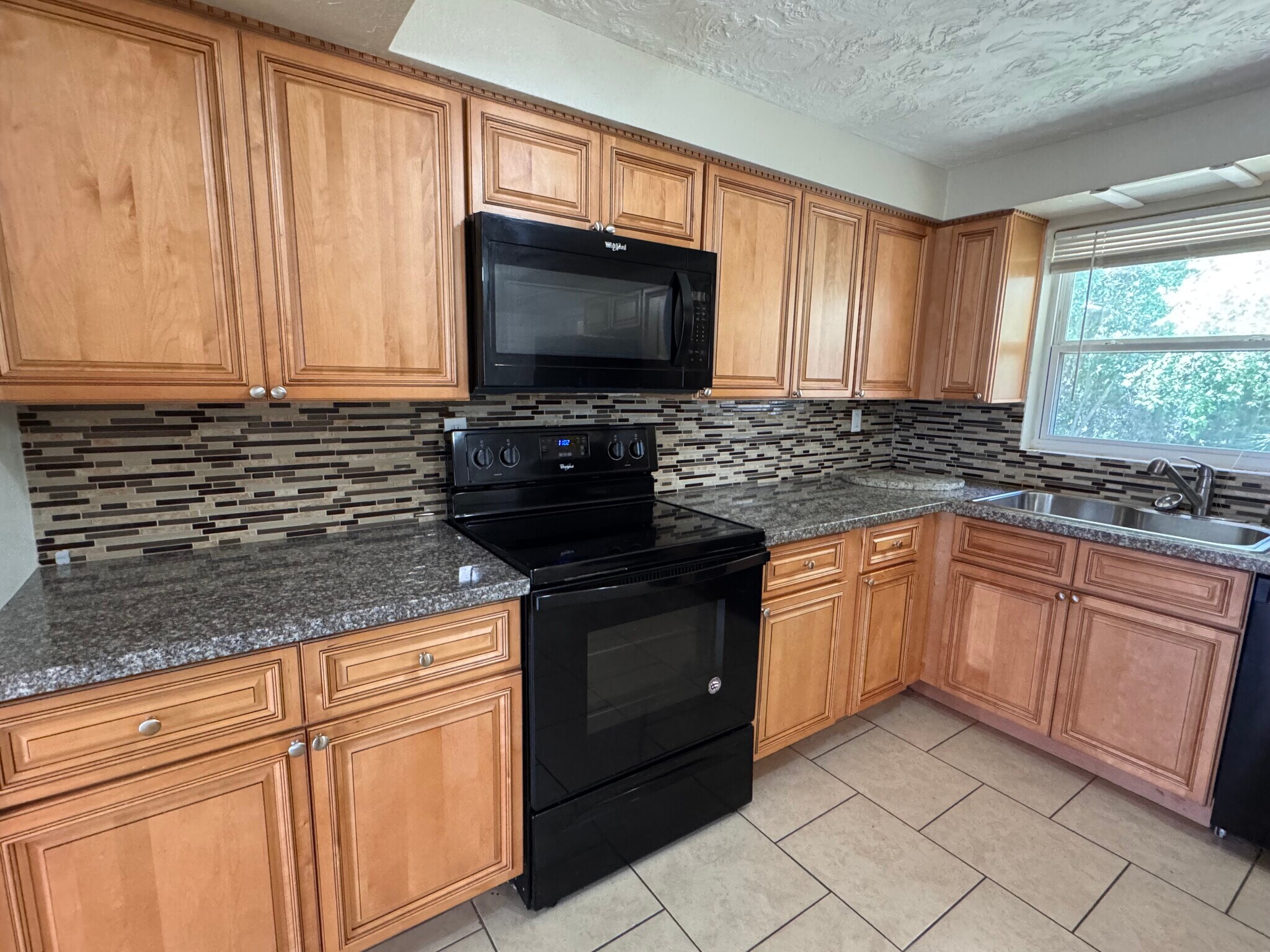 Building Photo - 1620 Marengo Dr