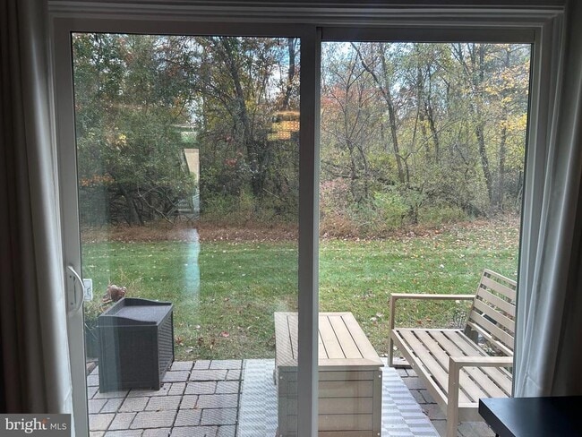 Building Photo - 13 Quince Ct