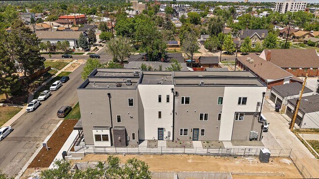Building Photo - Lowell1372