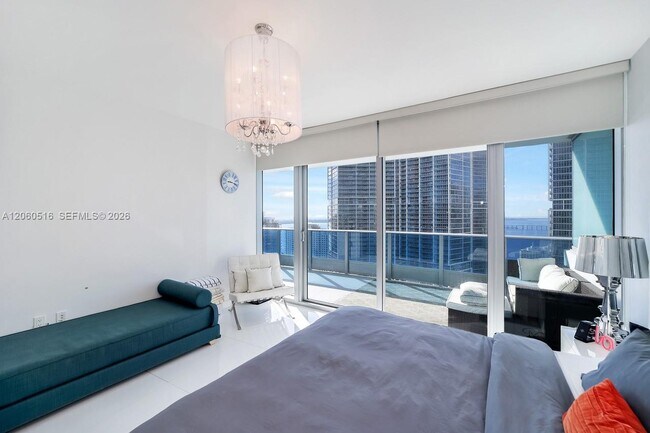 Building Photo - 200 Biscayne Blvd Way