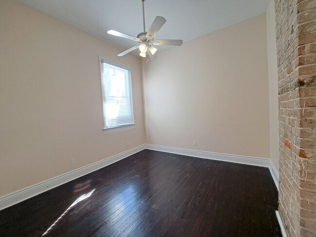 Building Photo - 3216-18 Bienville