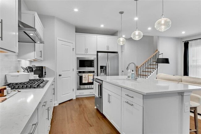 Building Photo - 400 Renwood Trl
