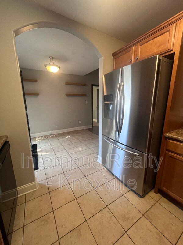 Building Photo - 1420 Hazelgreen Way