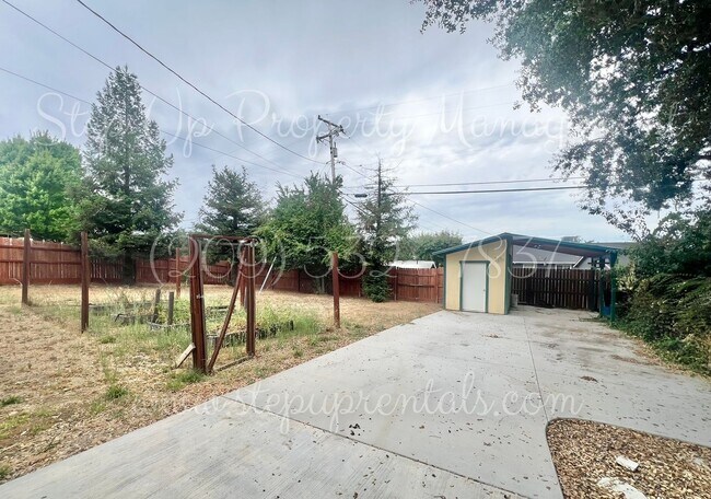 Building Photo - Charming Angels Camp Cottage with Solar