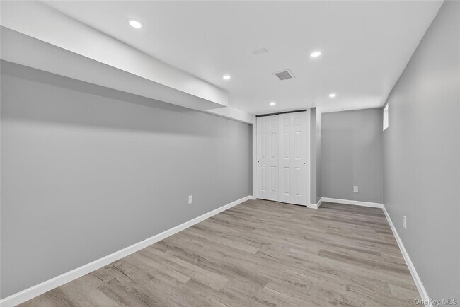 Building Photo - 3103 Falcon Ave