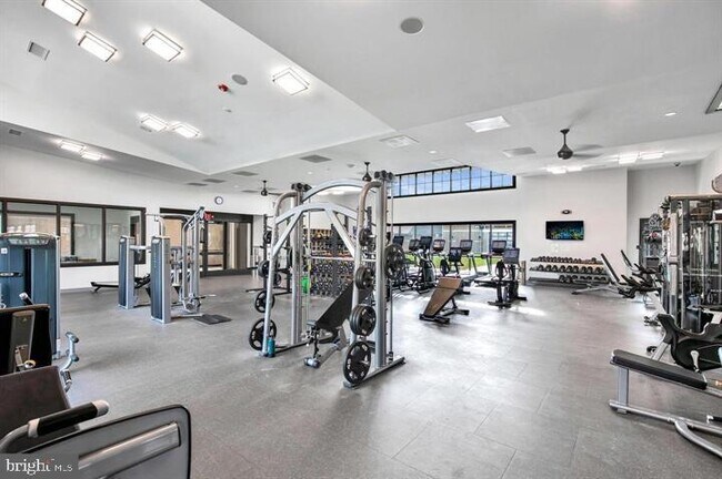 Building Photo - 8627 Satinwood Dr