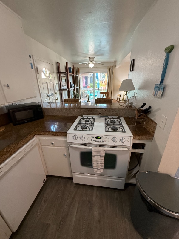 Building Photo - 822 Island Ct
