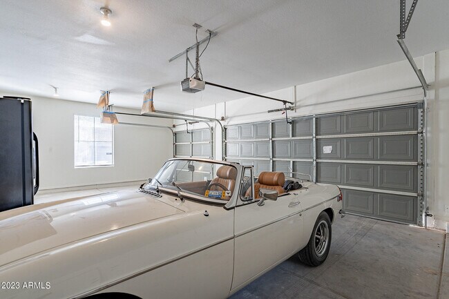 Building Photo - 4244 E Gleneagle Dr