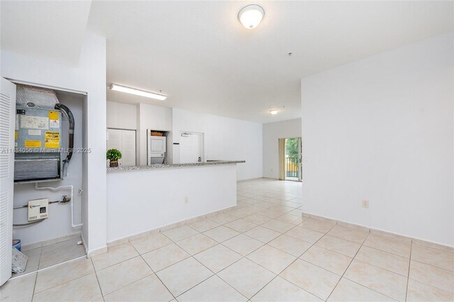 Building Photo - 7290 NW 114th Ave