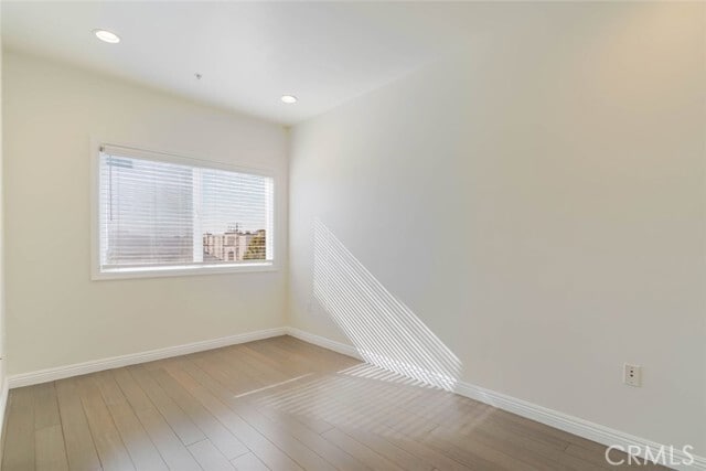 Building Photo - 711 E Angeleno Ave