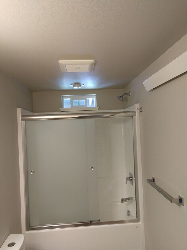 Building Photo - 2235 Electric Ave