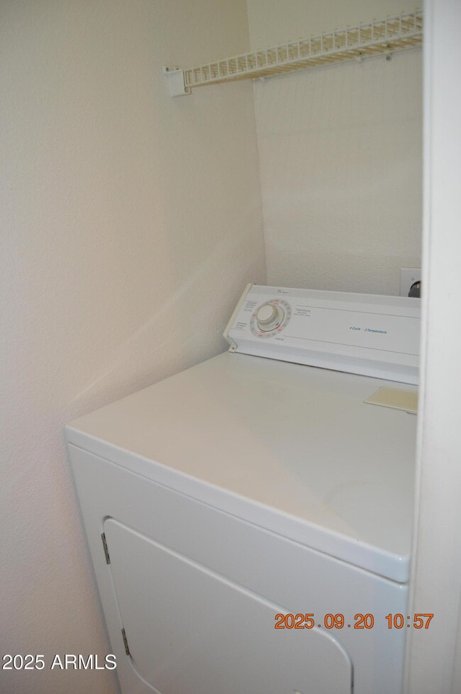 Building Photo - 16013 S Desert Foothills Pkwy