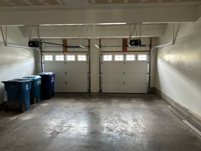 Building Photo - 110 Pangborne Ct