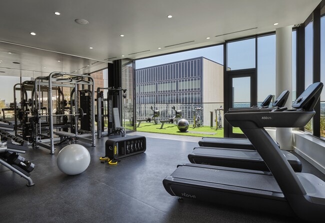 Building Photo - Wilshire Apartments