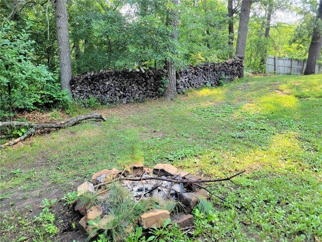 Building Photo - 13643 E Shore Ln SW