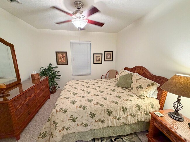 Building Photo - Fully Furnished 3/2 Condo In Canopy Walk with great amenities!