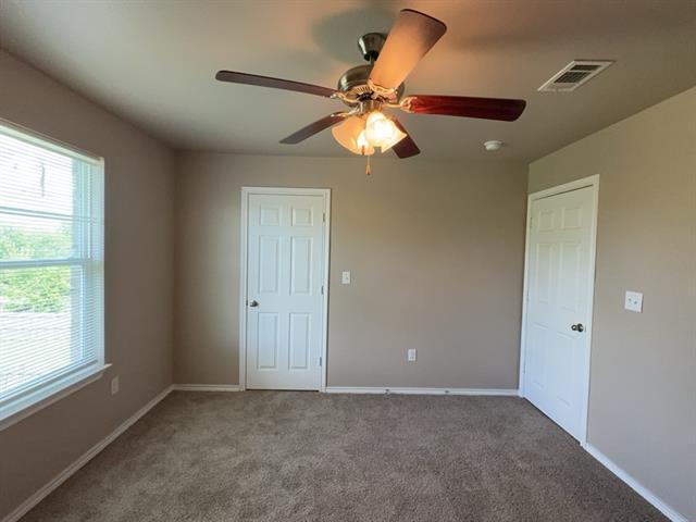 Building Photo - 704 E College St