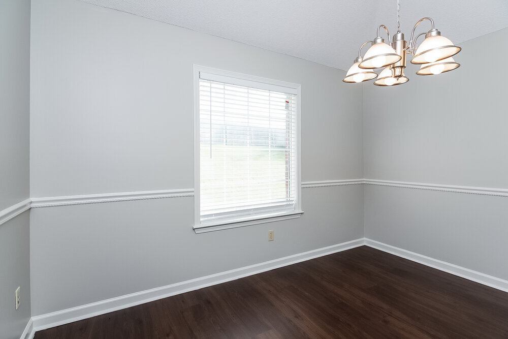 Building Photo - 9785 Kingsridge Dr