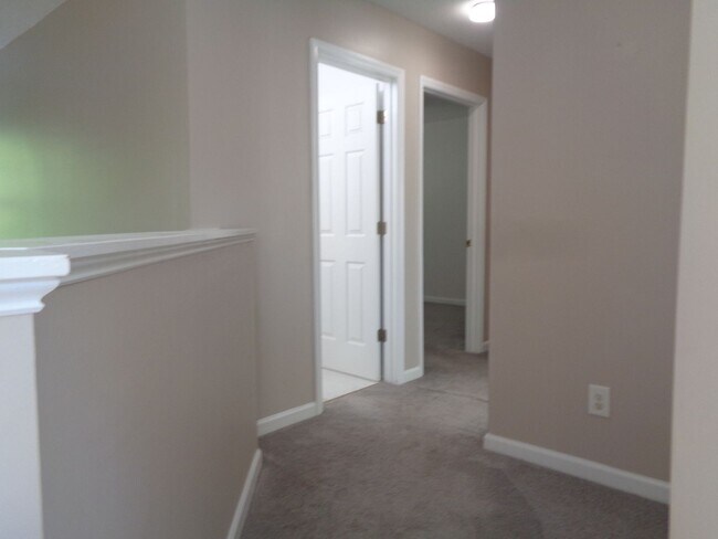 Building Photo - House For Rent in NW Greensboro!