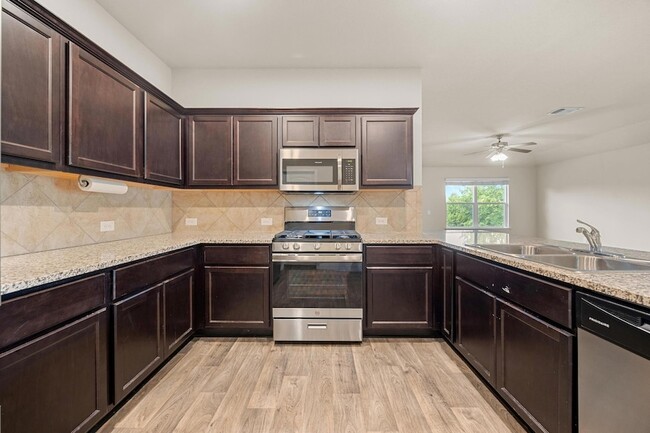 Building Photo - 10905 Ukaoma Wy