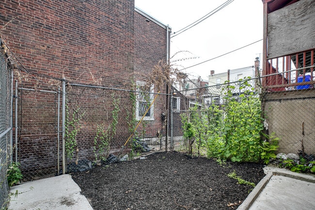 Building Photo - 5626 Lansdowne Ave