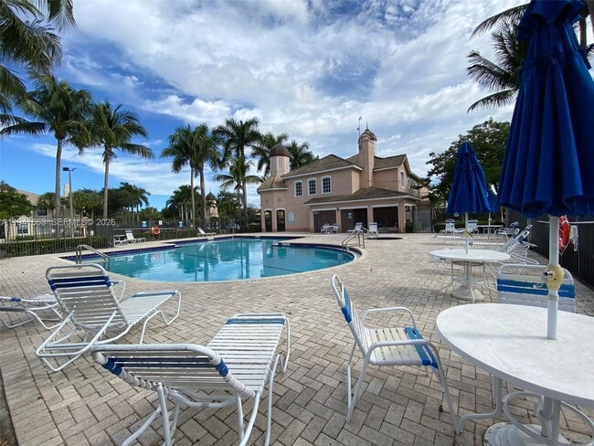 Building Photo - 1202 Belmont Ln