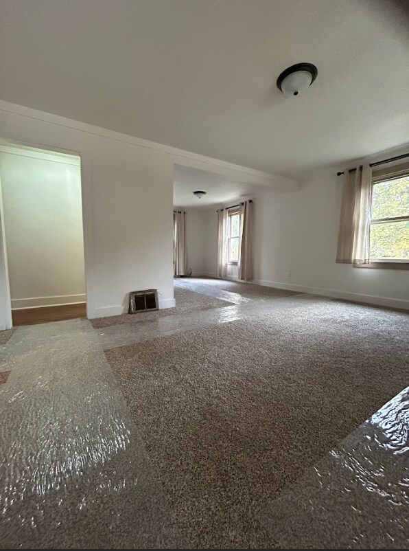 Building Photo - 1402 Warren St