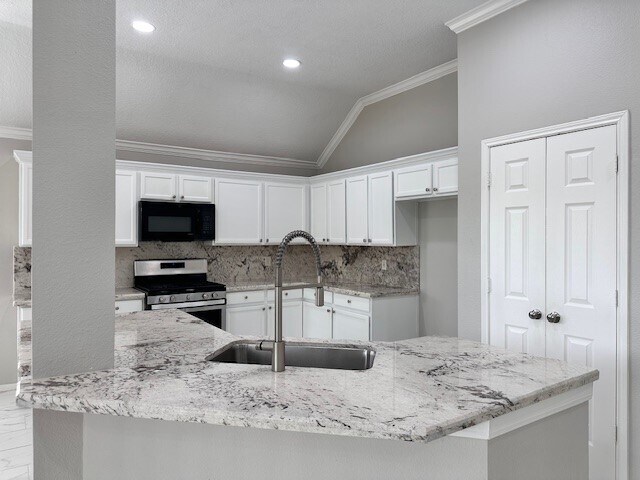 Building Photo - 3002 E Cedar Sun Trail