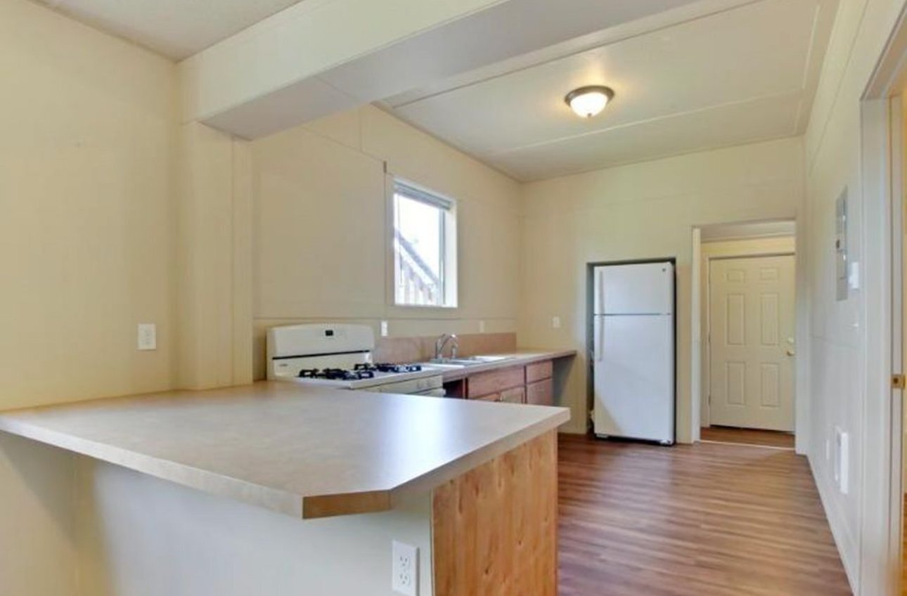 Building Photo - 120 5th St NE