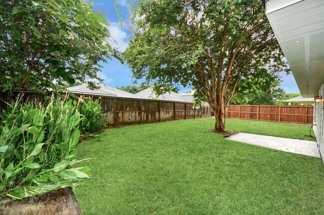 Building Photo - 14610 Hazy Ridge Ln